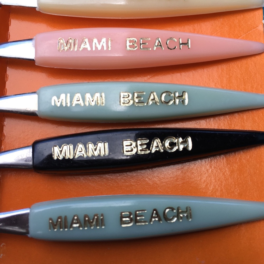 Vintage Appetizer / Cocktail Forks - Picture 4 of 4